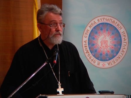 La conférence du père Jivko Panev à Thessalonique lors du colloque sur la communication organisé par l’Assemblée interparlementaire de l’orthodoxie
