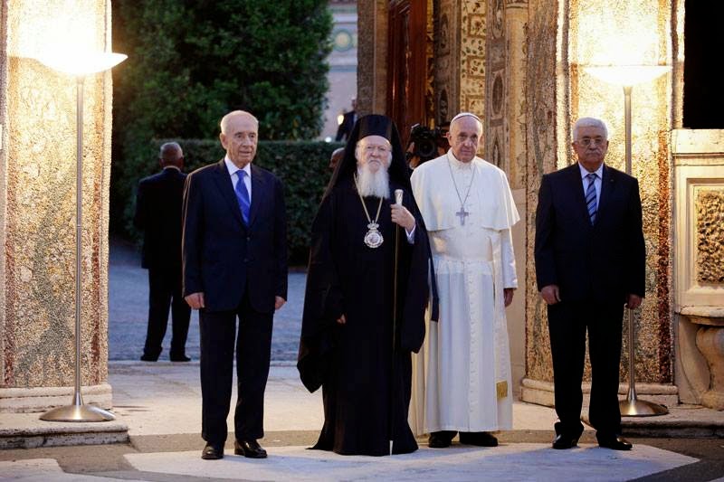 Rencontre pour la paix, hier au Vatican, du pape François, du patriarche Bartholomée et des présidents Shimon Peres et Mahmoud Abbas