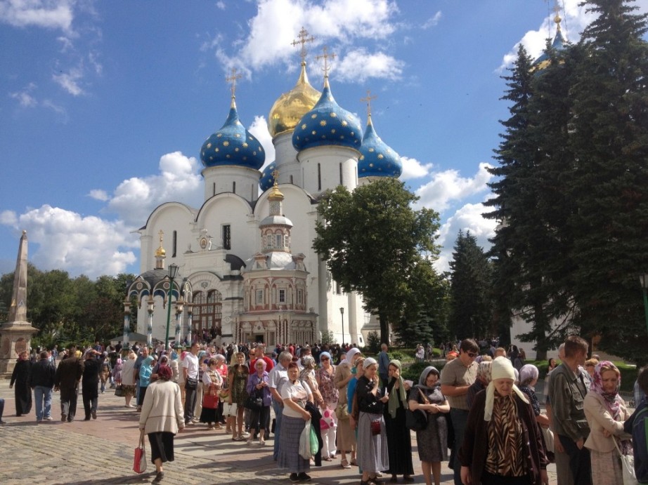 En vue des fêtes du 700e anniversaire de la naissance de saint Serge de Radonège, la ville de Serguiev Possad est prête à accueillir jusqu’à 100.000 pèlerins