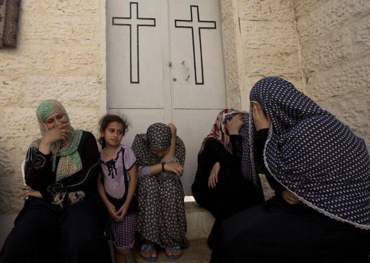 “Gaza: à l’église Saint-Porphyre, un prêtre héberge les déplacés avec «amour»”