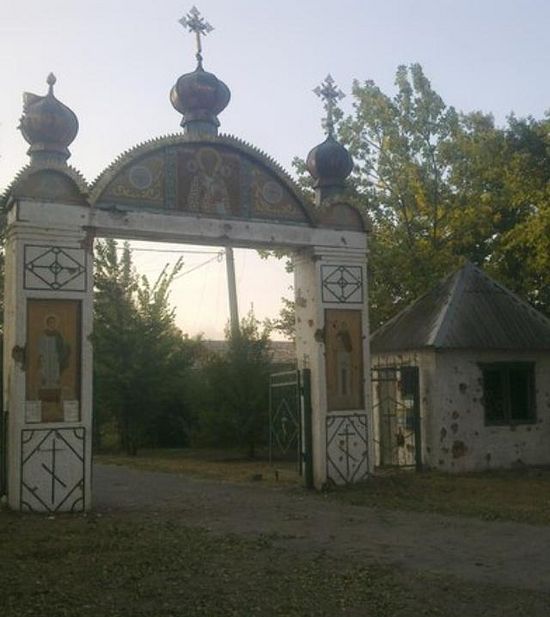 « Le malheur ne nous a pas épargné » – une nouvelle église orthodoxe dans le Donbass a fait l’objet de tirs d’artillerie