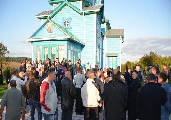 Les attaques des schismatiques ukrainiens contre l’Église canonique continuent dans le diocèse de Rovno