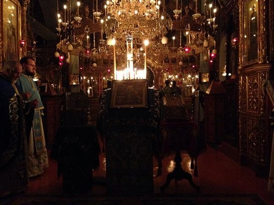 Au monastère de Saint-Pantéléimon, sur le Mont Athos, ont été célébrés les saints martyrs et confesseurs de Russie