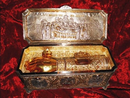 Plus de 70 000 personnes ont vénéré la relique de la main droite de saint Dimitri de Thessalonique au monastère Novospassky à Moscou