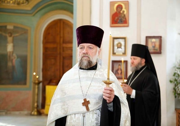Interview de l’archiprêtre Victor Potapov au site orthodoxe russe « Pravmir » concernant la légalisation du « mariage de même sexe » aux États-Unis