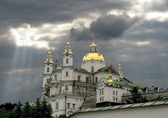Le supérieur de la laure de Potchaïev lance un appel aux fidèles en raison de menaces pesant sur le monastère