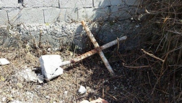 Une église orthodoxe a été détruite par les employés municipaux dans le sud de l’Albanie