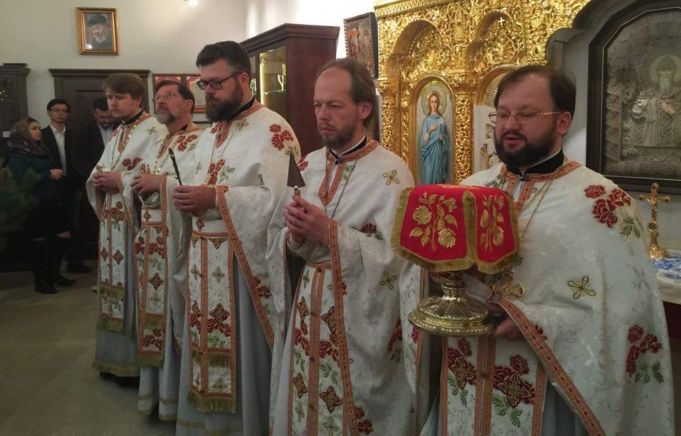 La nuit du 25 décembre, la liturgie de Noël a été célébrée selon le nouveau calendrier dans le musée dédié au métropolite Vladimir à Kiev