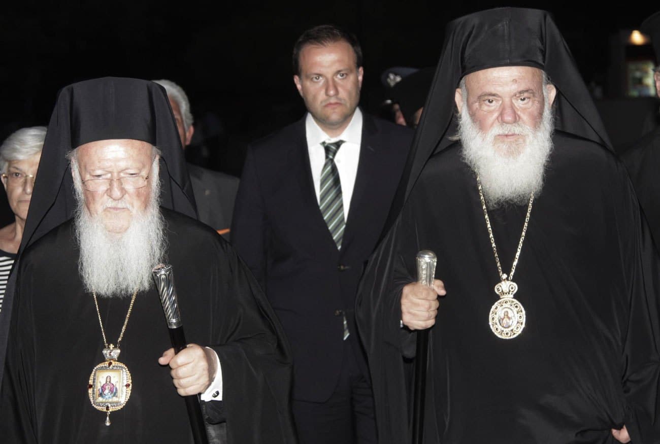 Le Saint-Synode de l’Église de Grèce a démenti « les raisons personnelles » justifiant l’absence de l’archevêque d’Athènes à la synaxe des primats orthodoxes