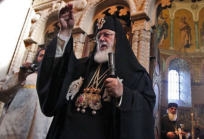Le métropolite de Bordjomi et Bakuriani Séraphin (Église orthodoxe de Géorgie) s’est exprimé sur les accusations de la Commission européenne contre le racisme et l’intolérance (ECRI) à l’endroit du patriarche de Géorgie Élie II
