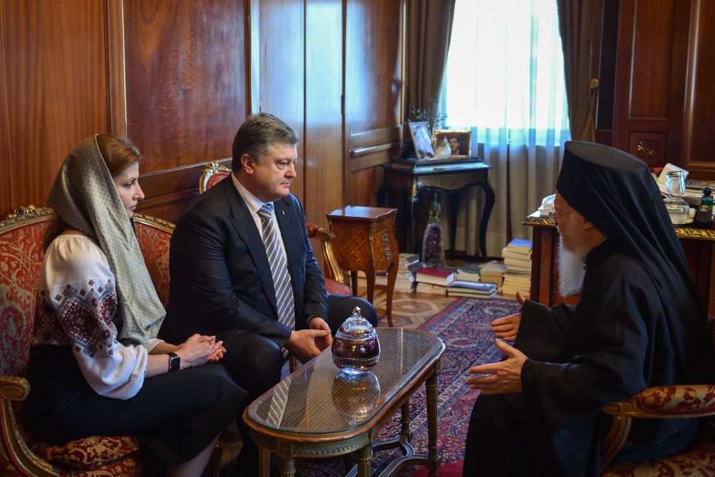 Le président Porochenko a évoqué, lors de son entretien avec le patriarche Bartholomée, la création d’une Église locale ukrainienne