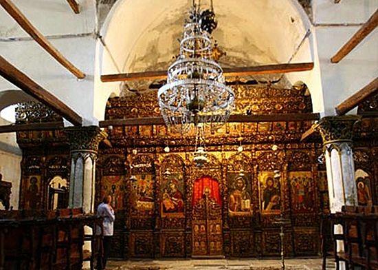 La ministre albanaise de la culture a déclaré que « les églises sont des endroits merveilleux pour des manifestations telles que les concerts, les expositions et les forums »