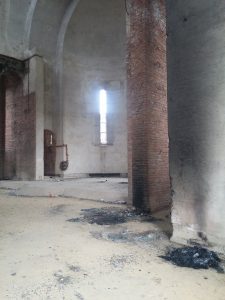 La cathédrale du Christ-Sauveur à Pristina incendiée