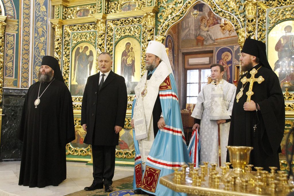 Le métropolite de Chișinău Vladimir a assisté à la cérémonie d’investiture du nouveau président de la République de Moldavie Igor Dodon