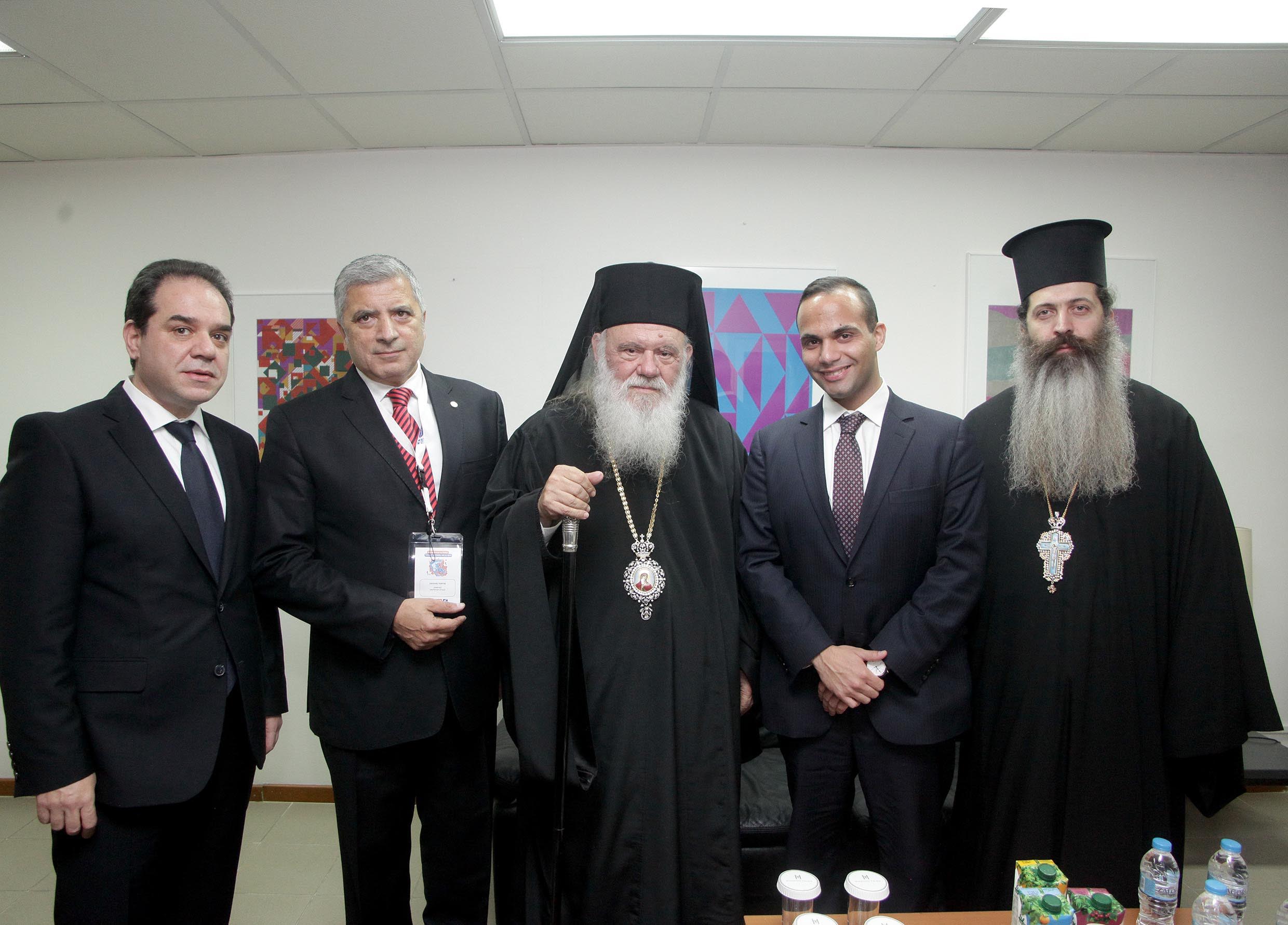 Rencontre de l’archevêque d’Athènes avec le conseiller du futur président des États-Unis Donald Trump