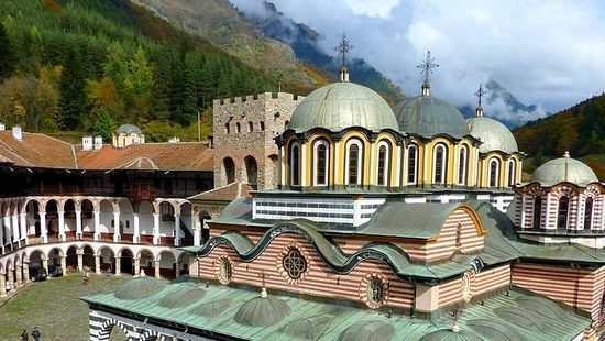 L’institution dans laquelle les Bulgares ont le plus de confiance est L’Église orthodoxe