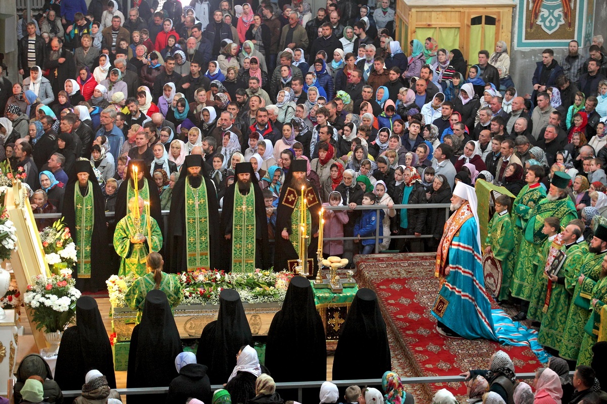 15ème anniversaire de l’exhumation des reliques de saint Amphiloque à la Laure de Potchaïev (Ukraine)