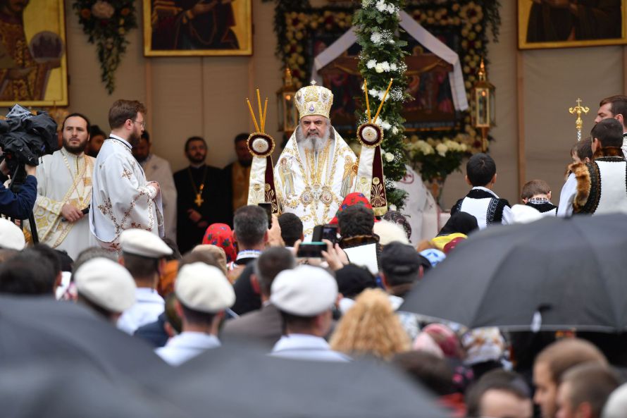 Le patriarche de Roumanie Daniel a présidé la canonisation des saints de Putna (vidéo)