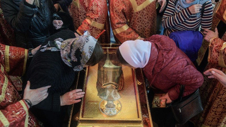 Russie: une délégation du Vatican attendue aujourd’hui pour rapporter les reliques de saint Nicolas à Bari