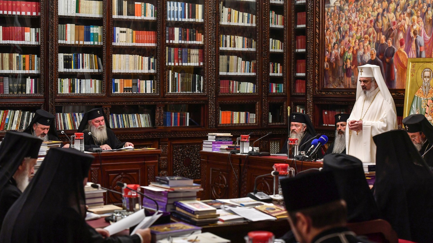 Nouvelles décisions du Saint-Synode de l’Église orthodoxe de Roumanie concernant la vie de l’Église et de la société