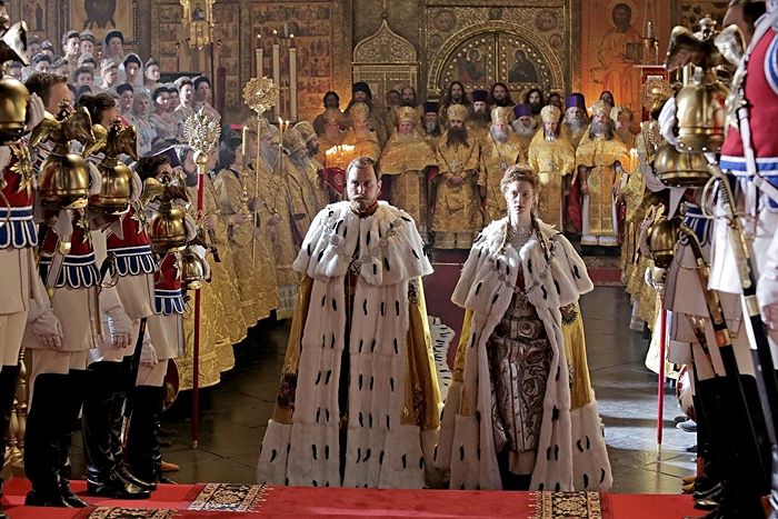 Des orthodoxes protestent à Moscou, avec le soutien de l’higoumène du monastère athonite de Saint-Pantéléimon, contre un film déshonorant le tsar-martyr Nicolas II