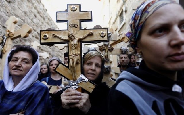 Les fidèles des églises d’Ukraine saisies par les schismatiques organisent une procession à Jérusalem le Vendredi Saint