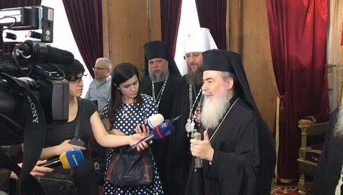 Le patriarche de Jérusalem apporte son soutien au métropolite Onuphre et à l’Église d’Ukraine