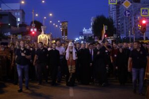 100 000 personnes ont participé à la liturgie et à la procession du centenaire du martyre de la famille impériale russe 100 000 personnes ont participé à la liturgie et à la procession du centenaire du martyre de la famille impériale russe