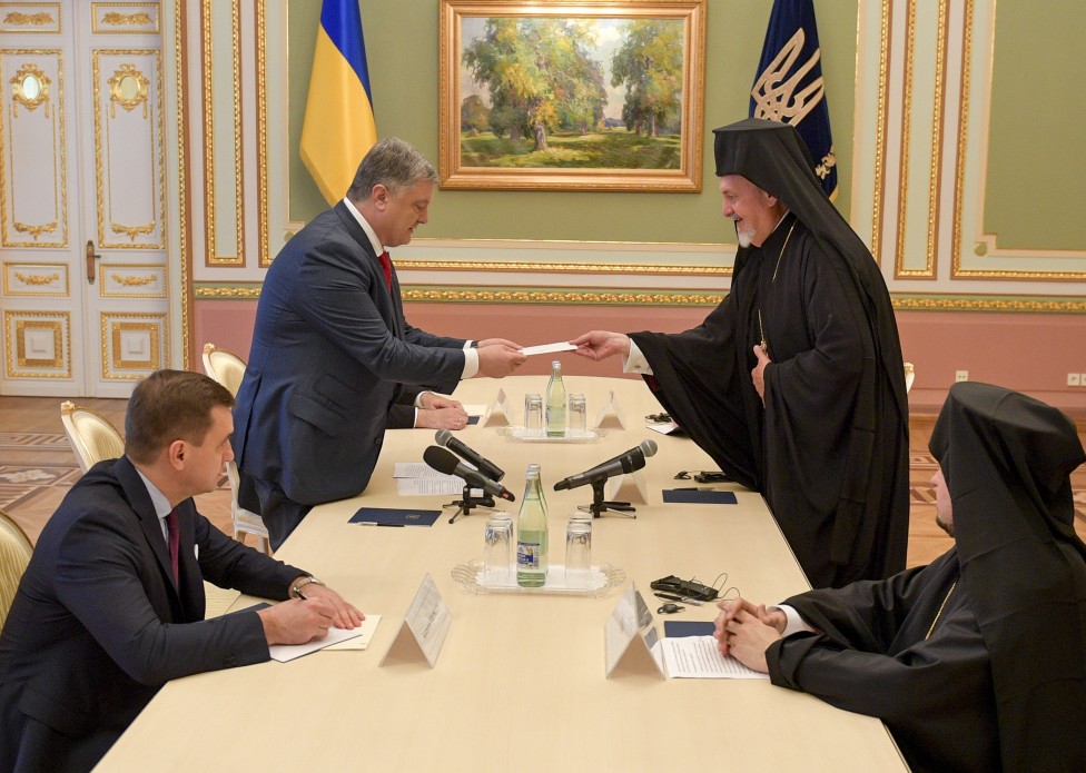 Le métropolite Emmanuel de France (Patriarcat œcuménique) a rencontré le président ukrainien Porochenko