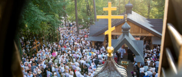 Le métropolite Tikhon, primat de l’Église orthodoxe en Amérique, a concélébré la Liturgie de la Transfiguration à la sainte montagne de Grabarka (Pologne)