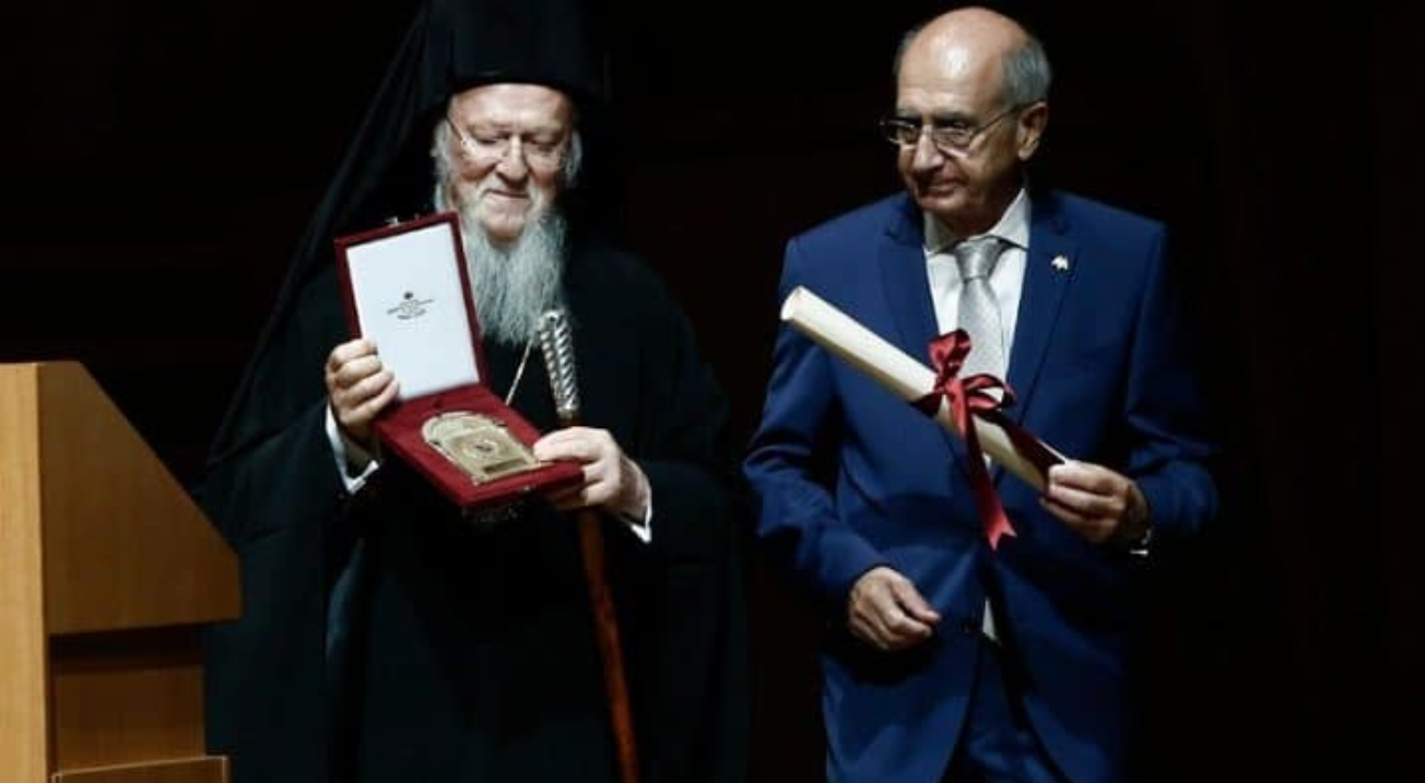 Le Parlement grec récompense le patriarche œcuménique pour son travail relatif à l’environnement