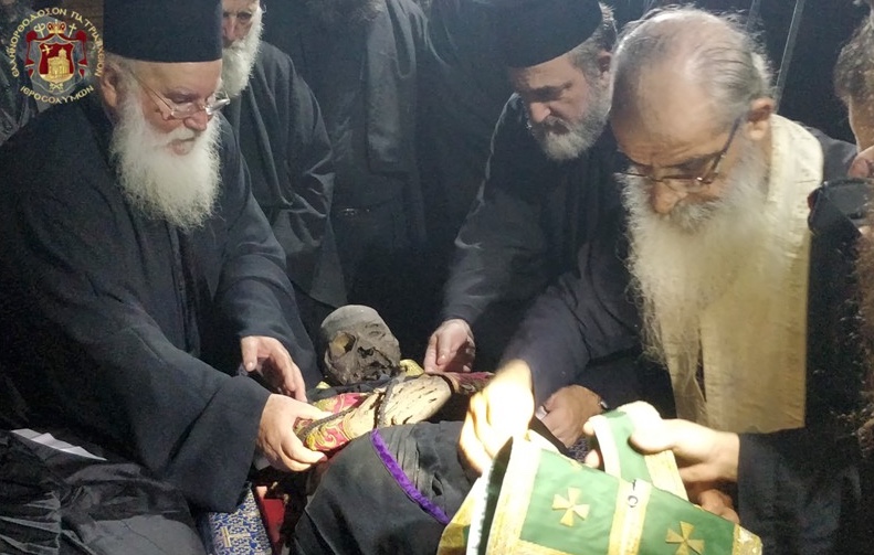 Palestine : le corps de saint sabbas le sanctifié placé dans un nouveau reliquaire