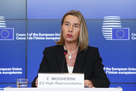Mme Frederica Mogherini : L’autocéphalie ukrainienne « est une décision interne à la communauté orthodoxe, selon ses propres règles ».