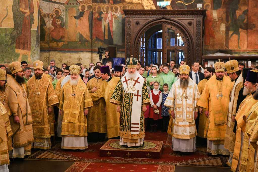L’évêque de Chersonèse et d’Europe occidentale Jean, a été élevé à la dignité de métropolite et l’évêque Nestor de Madrid et de Lisbonne à la dignité d’archevêque