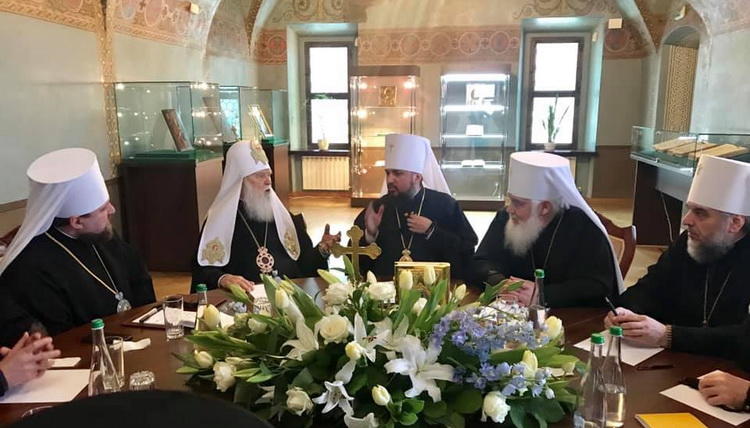 First session of the new Ukrainian autocephalous Church Synod