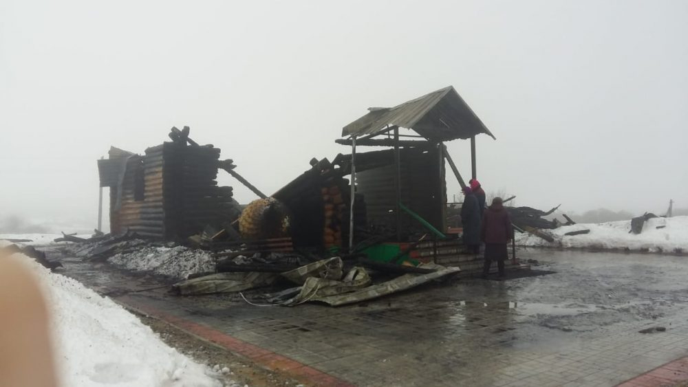Les reliques d’un saint ont été miraculeusement épargnées par l’incendie dans une église de la région de penza (russie)