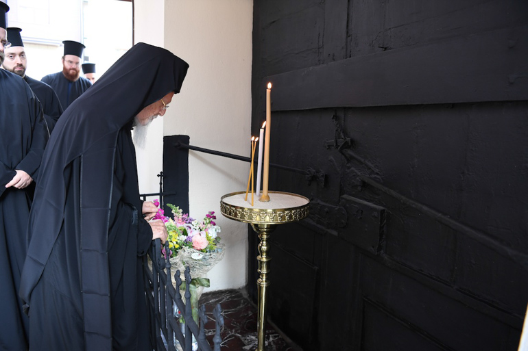 Patriarch Bartholomew of Constantinople honored the memory of his predecessor Patriarch Gregory V