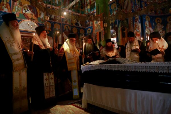 Les funérailles de l’archimandrite Aimilianos de Simonos Petras