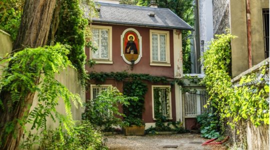A hidden gem in Paris: Saint Sergius Hill