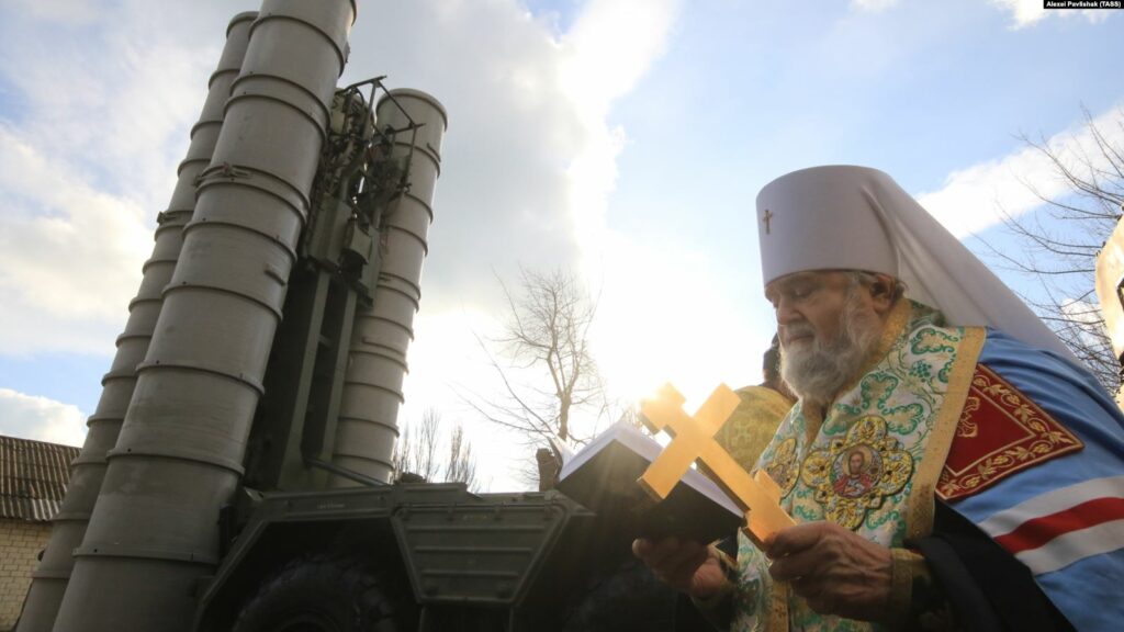 On considère dans l’Église orthodoxe russe que l’on ne doit pas bénir les armes de destruction massive