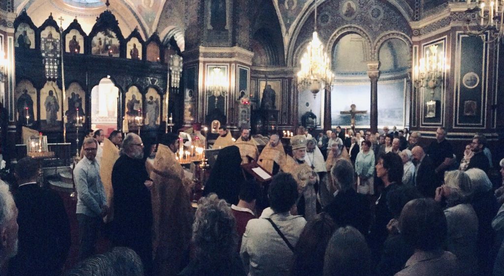 Un office d’intercession en soutien à Mgr Jean (Renneteau) à Paris