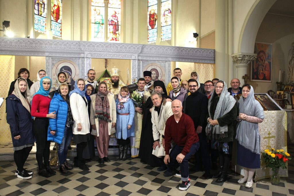 Visite de l’évêque pour les 125 ans de la paroisse de Cannes (EORHF)