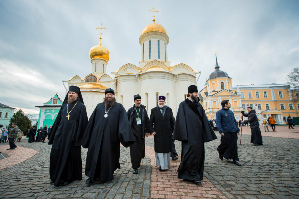 Visite de la délégation de l’Archevêché au monastère Donskoï, à la laure de la Trinité-Saint-Serge et à la Maison diocésaine où s’est tenu le concile de Moscou de 1917-1918