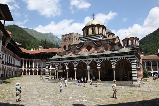 “L’Église orthodoxe en Bulgarie : 13e-15e siècle”
