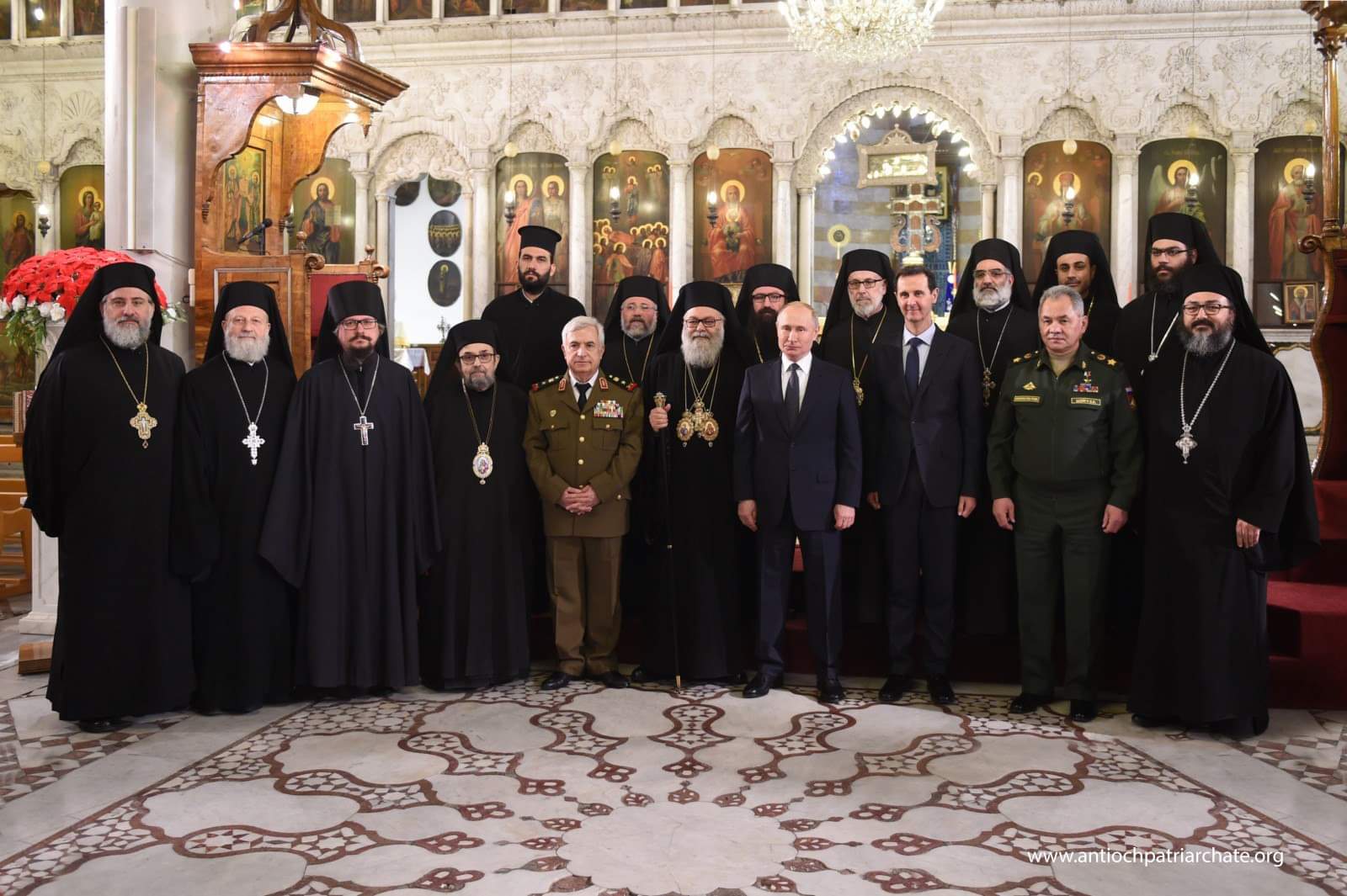 Le président russe vladimir poutine a visité la cathédrale patriarcale de la dormition à damas