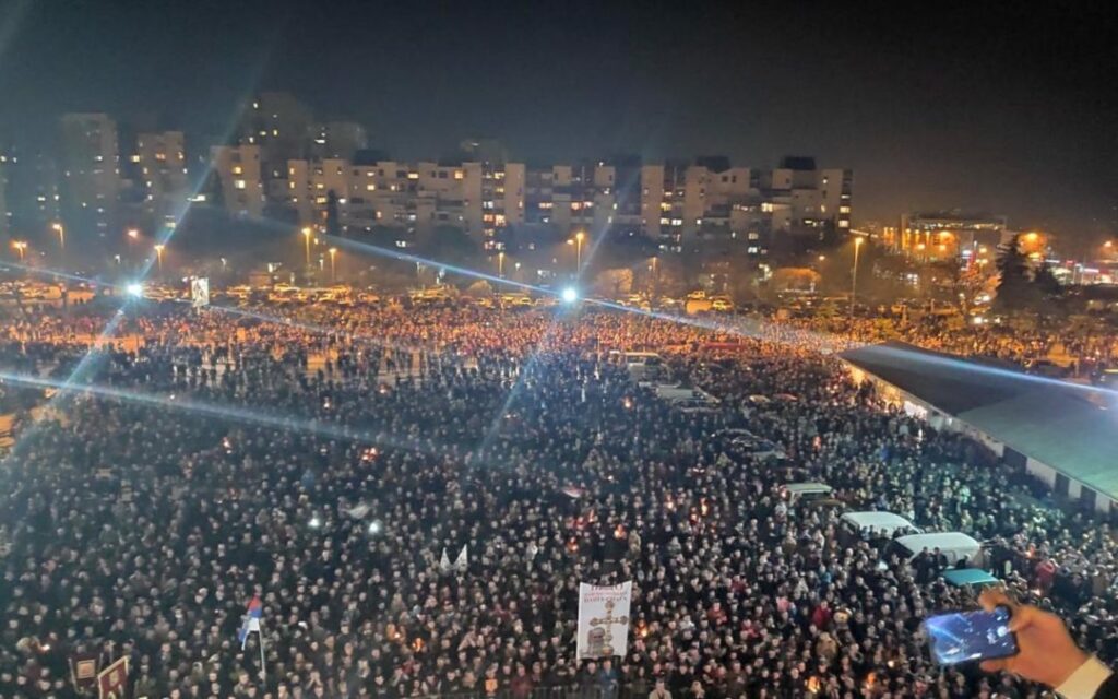 60.000 fidèles se sont rassemblés à Podgorica pour protester contre la nouvelle loi