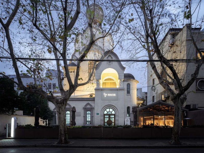 Une église orthodoxe de shanghai transformée en librairie