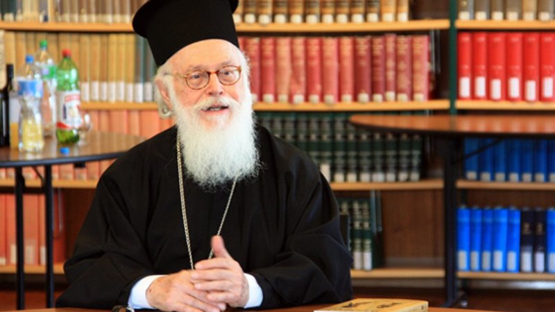 Le primat de l’Église orthodoxe d’albanie testé positif au covid-19