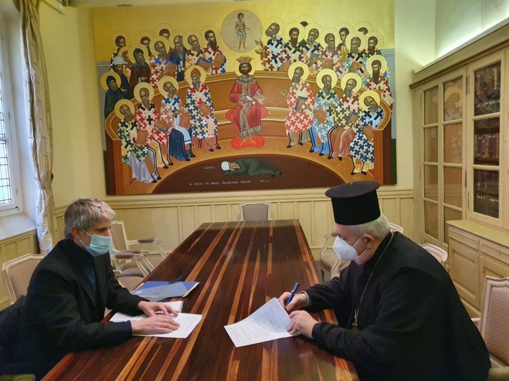 Les métropolites Emmanuel de France et Jean de Doubna ont signé un protocole d’accord