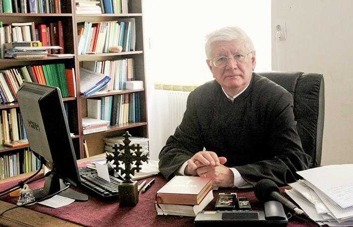 Décès du prêtre et professeur Mircea Păcurariu, « le plus grand historien de l’Église orthodoxe roumaine »